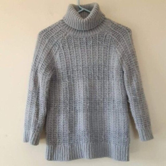 Lauren Ralph Lauren Sweaters - LRL Sweater‎ XS Cable Knit Plush Chunky Soft Gray Turtleneck Fisherman Preppy